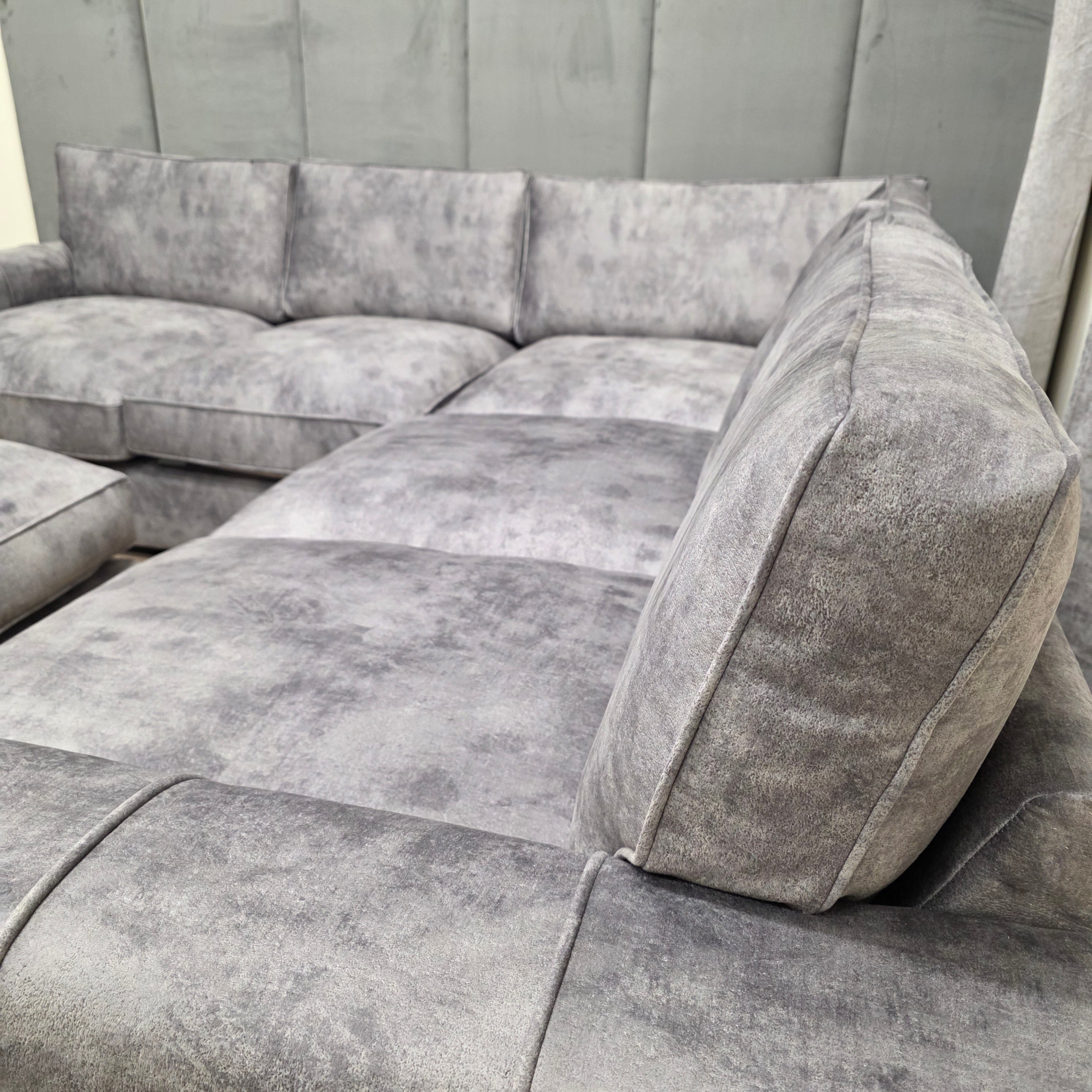 Die Luxus-Sofa-Serie Harland Premium